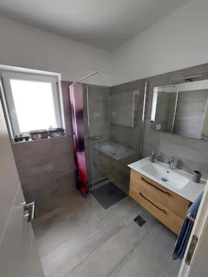 Modern Apartment Ana Premantura Esterno foto
